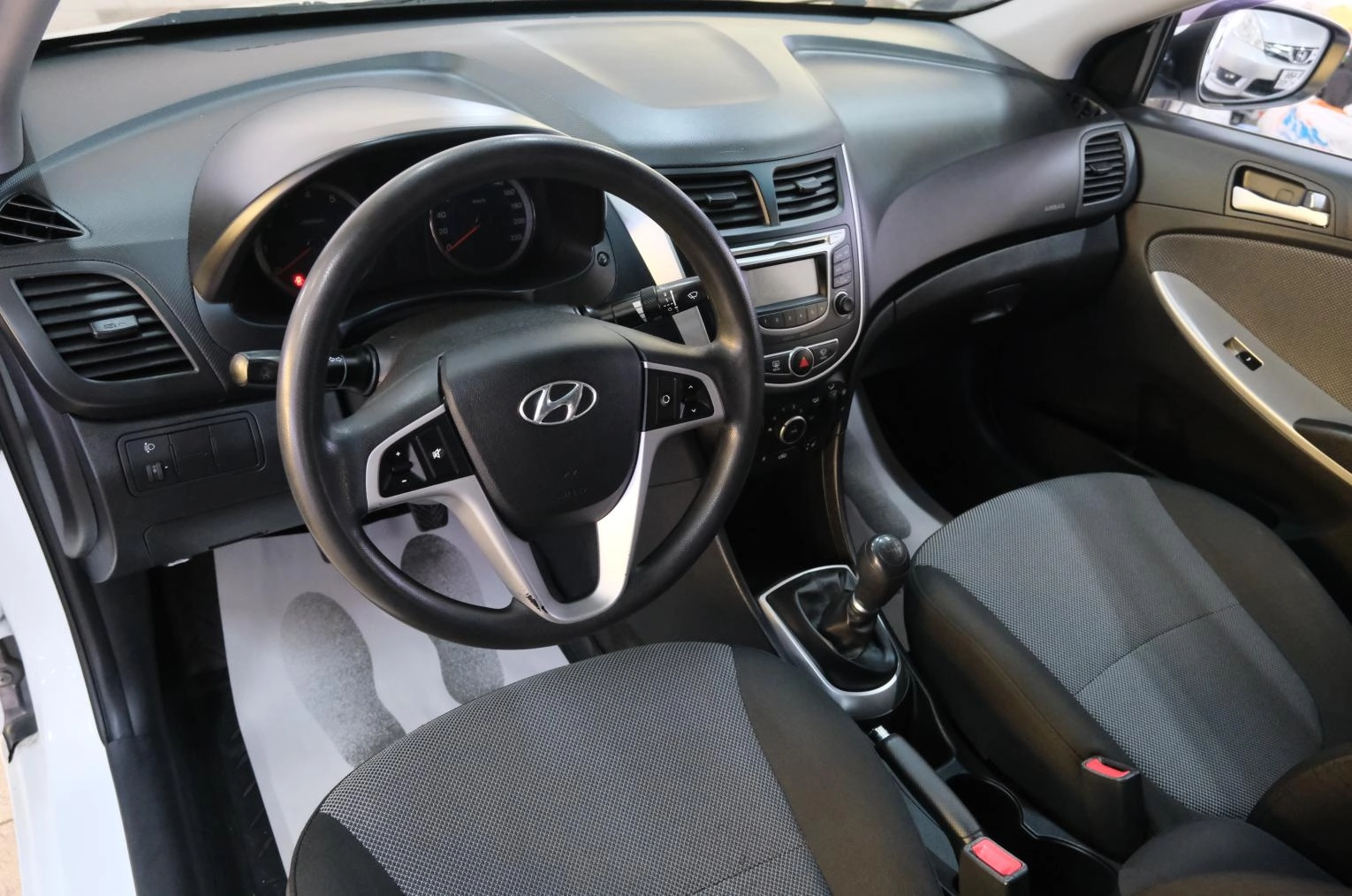Hyundai Solaris 9 из 21