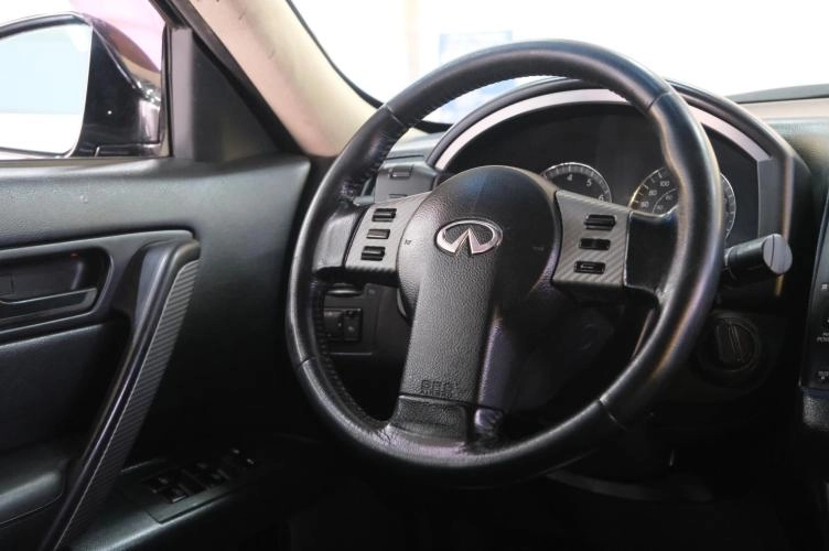 Infiniti FX45 14 из 24
