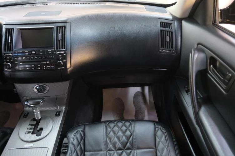 Infiniti FX45 19 из 24