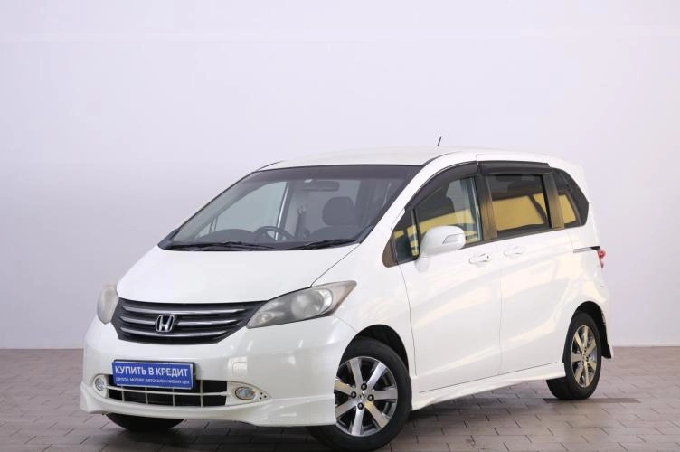 Honda Freed 3 из 6