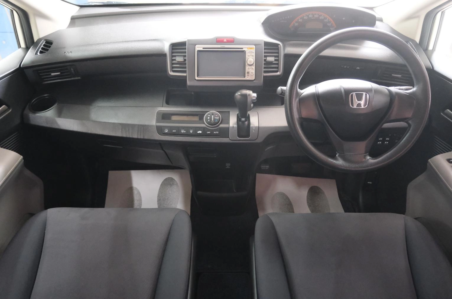 Honda Freed 12 из 20