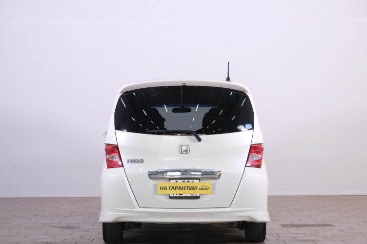 Honda Freed 5 из 6