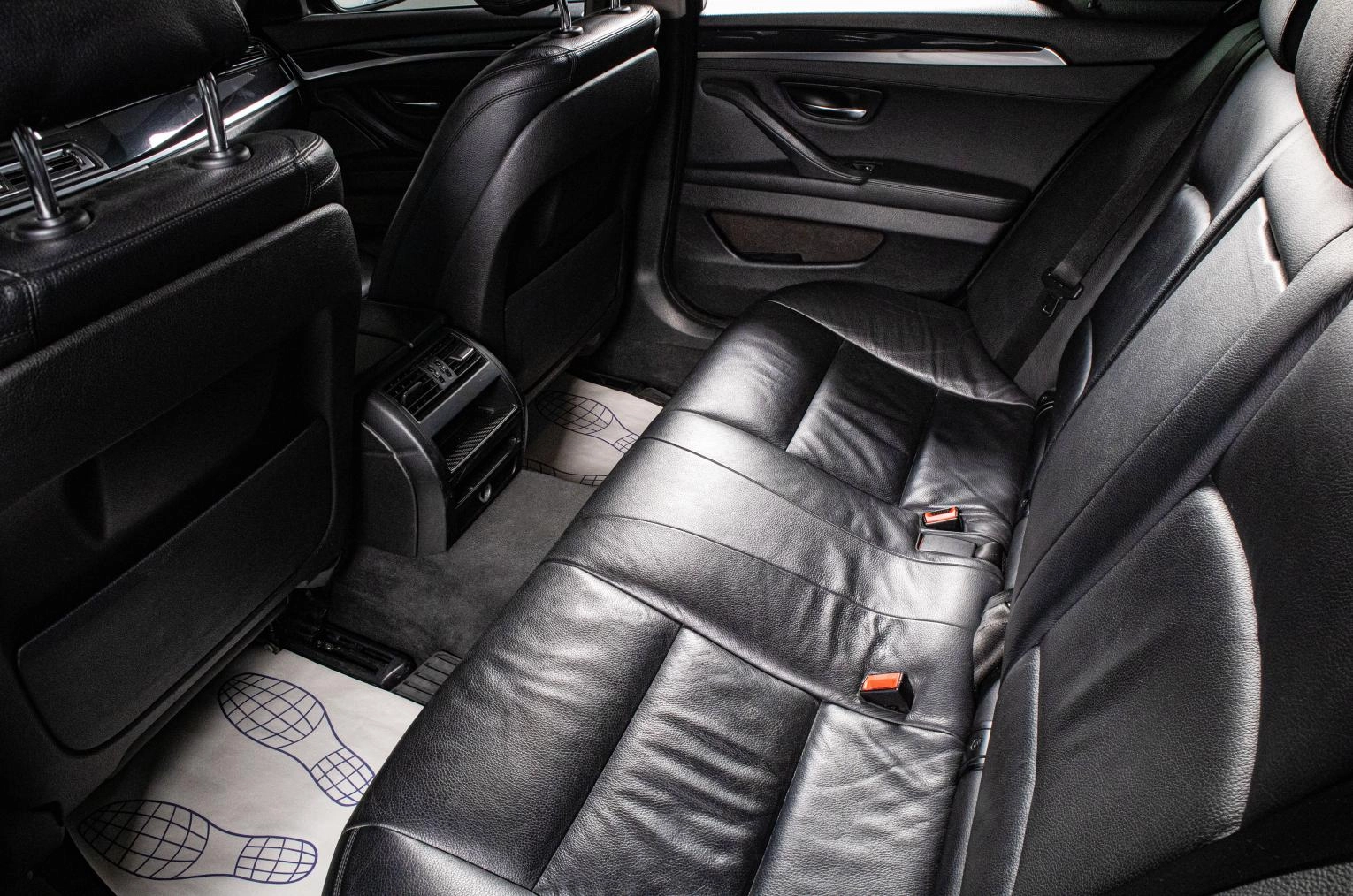 BMW 5 серия 16 из 17