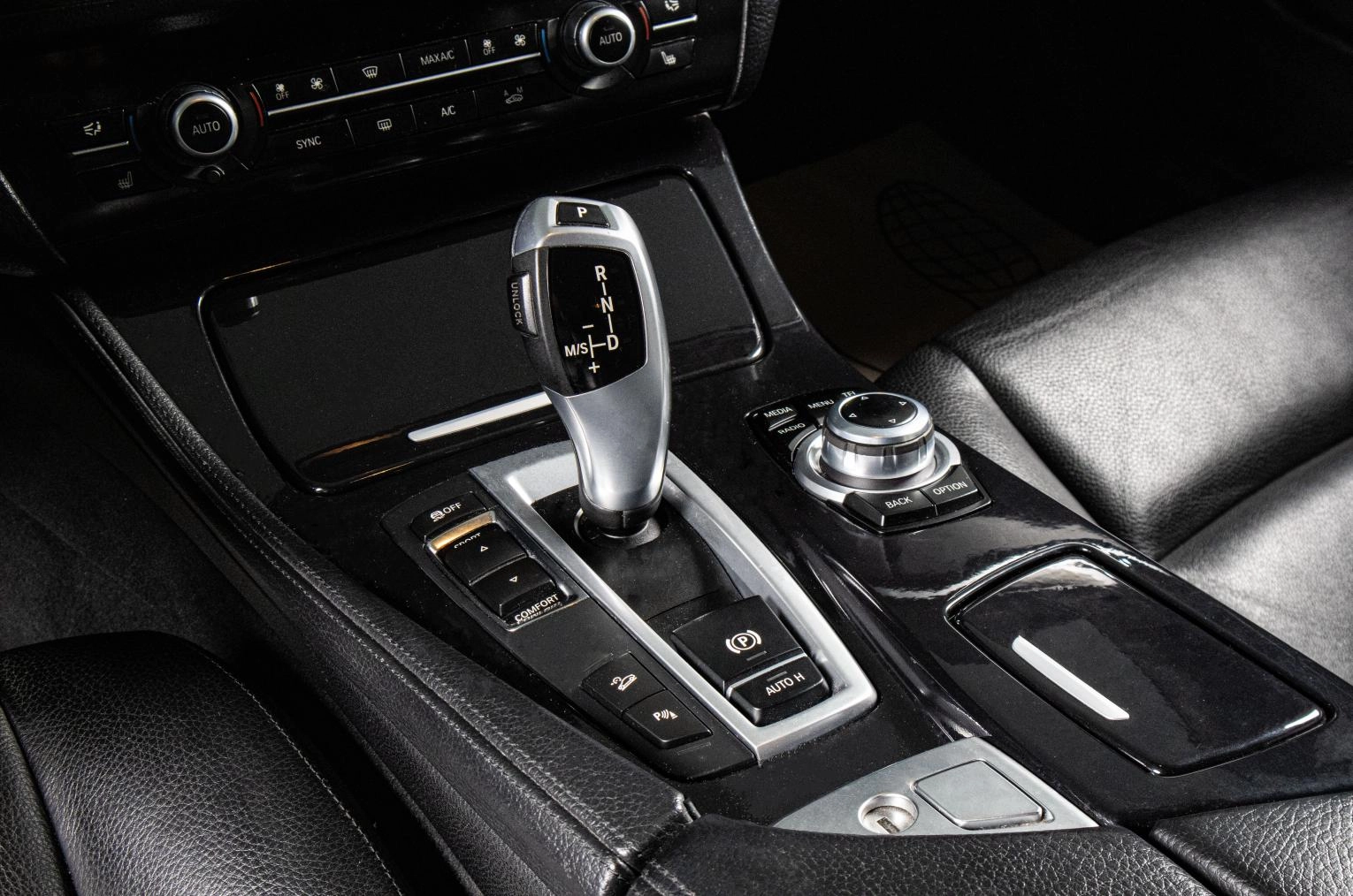BMW 5 серия 15 из 17
