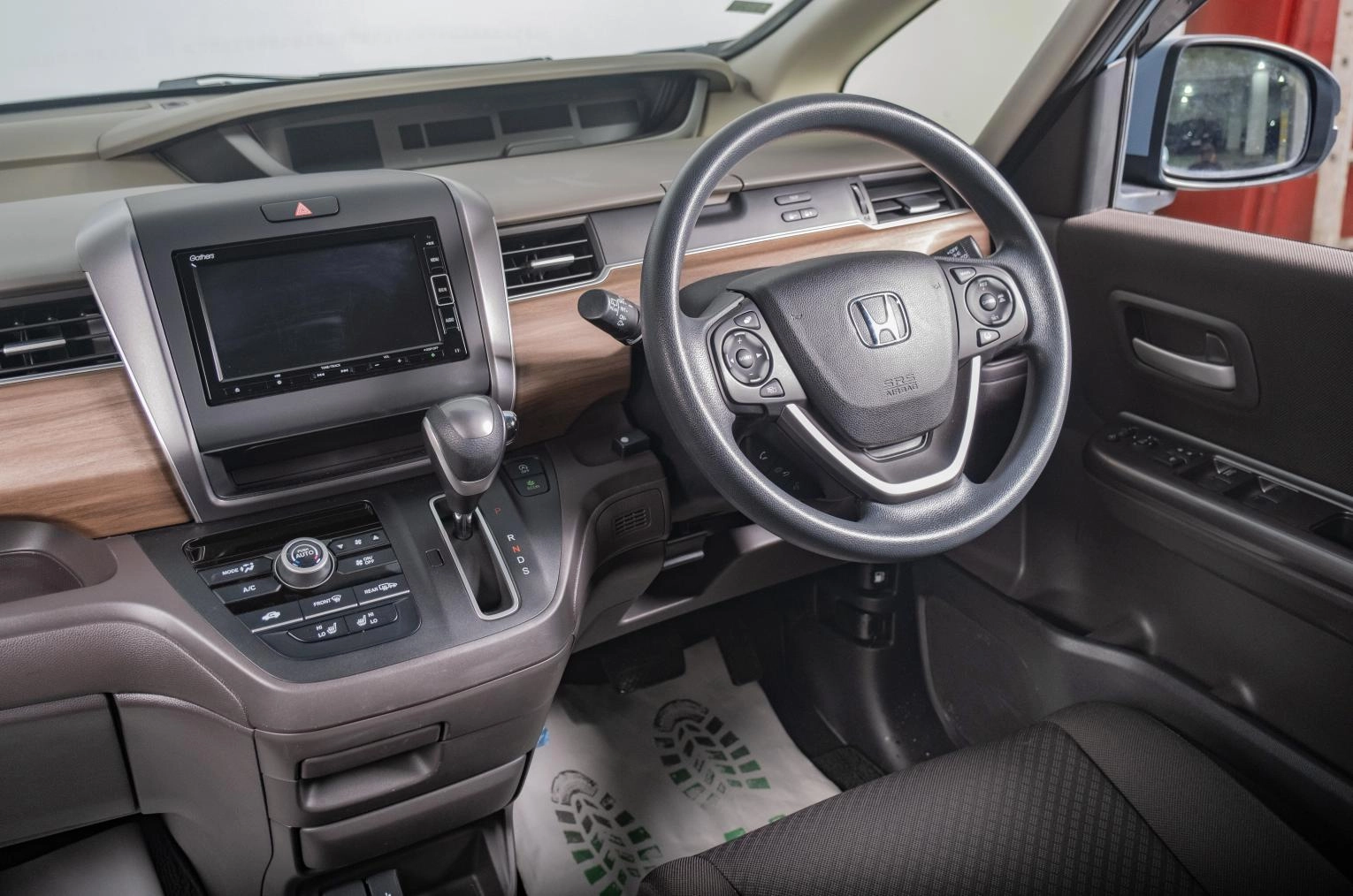 Honda Freed 9 из 18