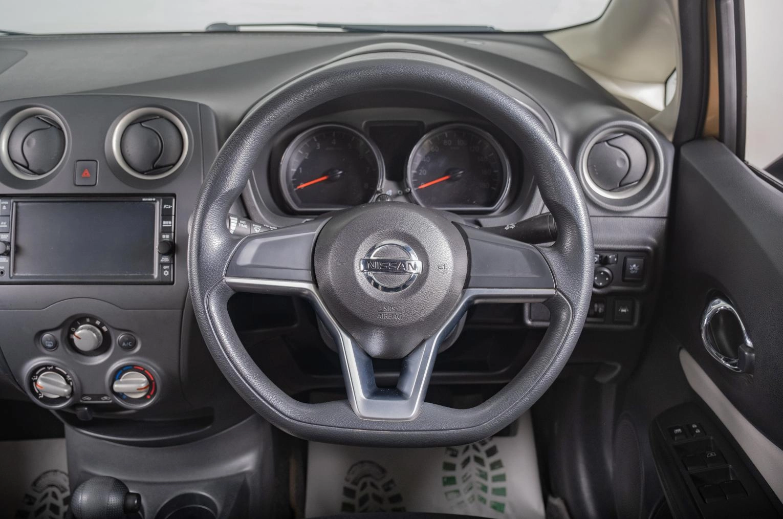 Nissan Note 13 из 19
