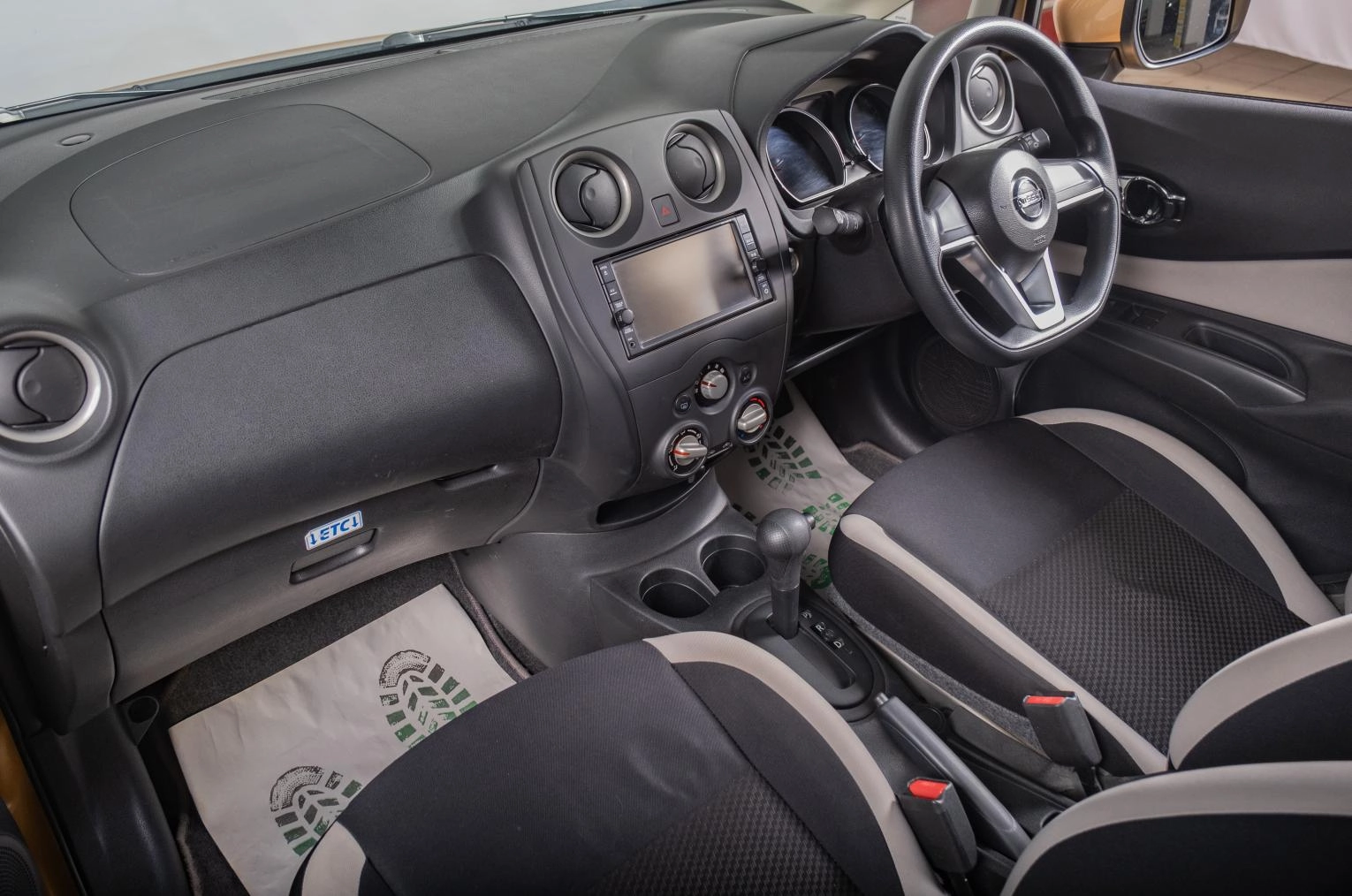 Nissan Note 17 из 19