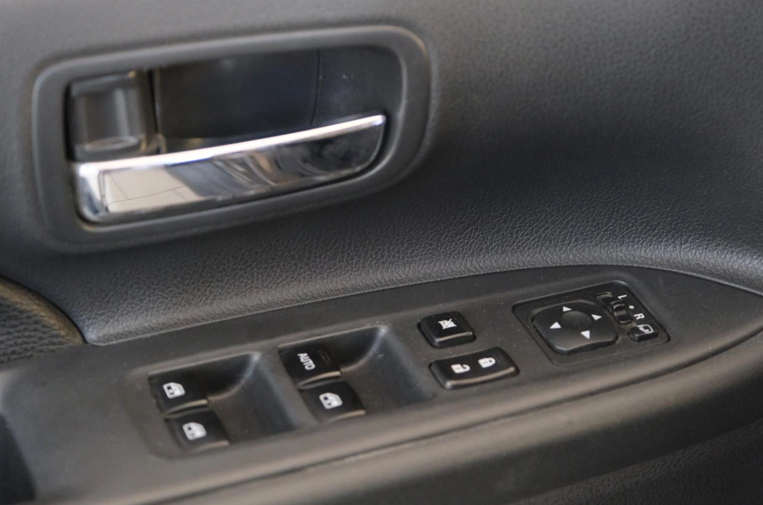 Mitsubishi Outlander 8 из 22