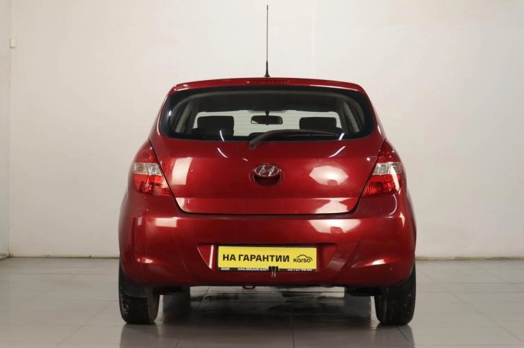 Hyundai i20 5 из 6