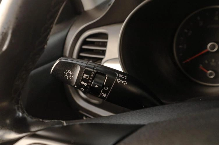 KIA Rio 9 из 18