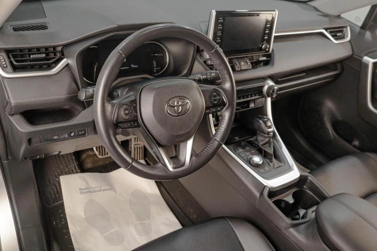 Toyota RAV4 7 из 20