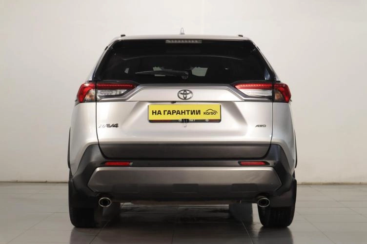 Toyota RAV4 5 из 6