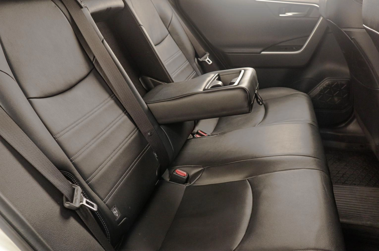 Toyota RAV4 19 из 20