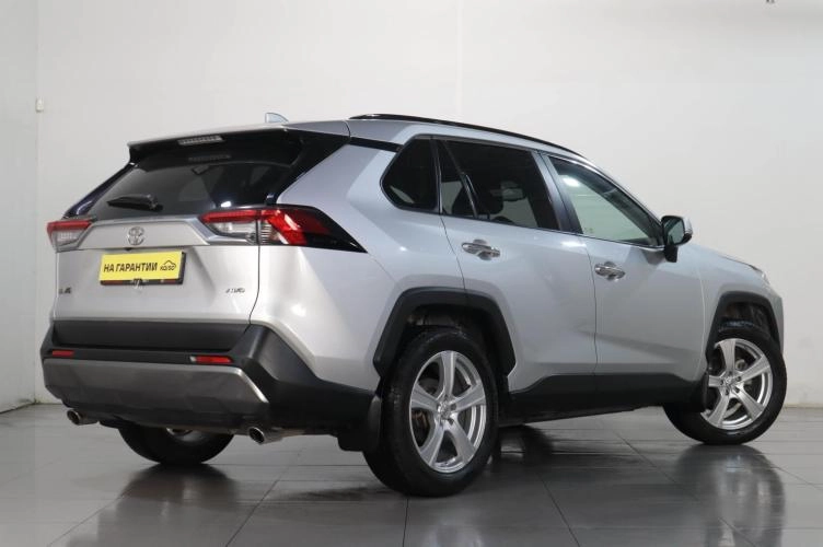 Toyota RAV4 6 из 6