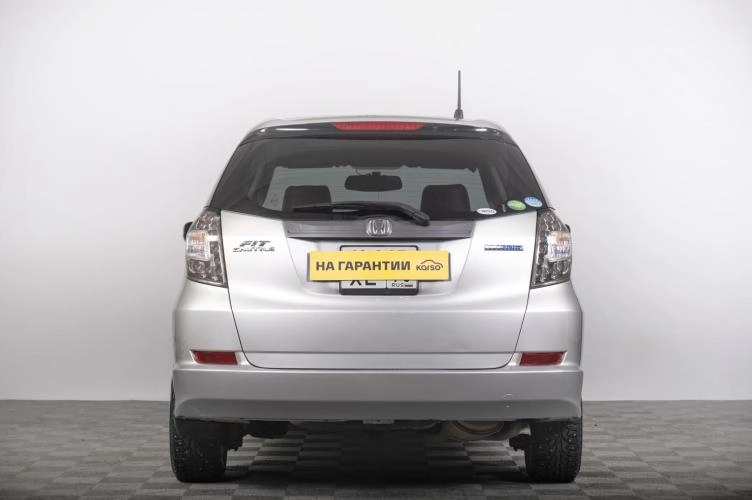 Honda Fit Shuttle 4 из 6