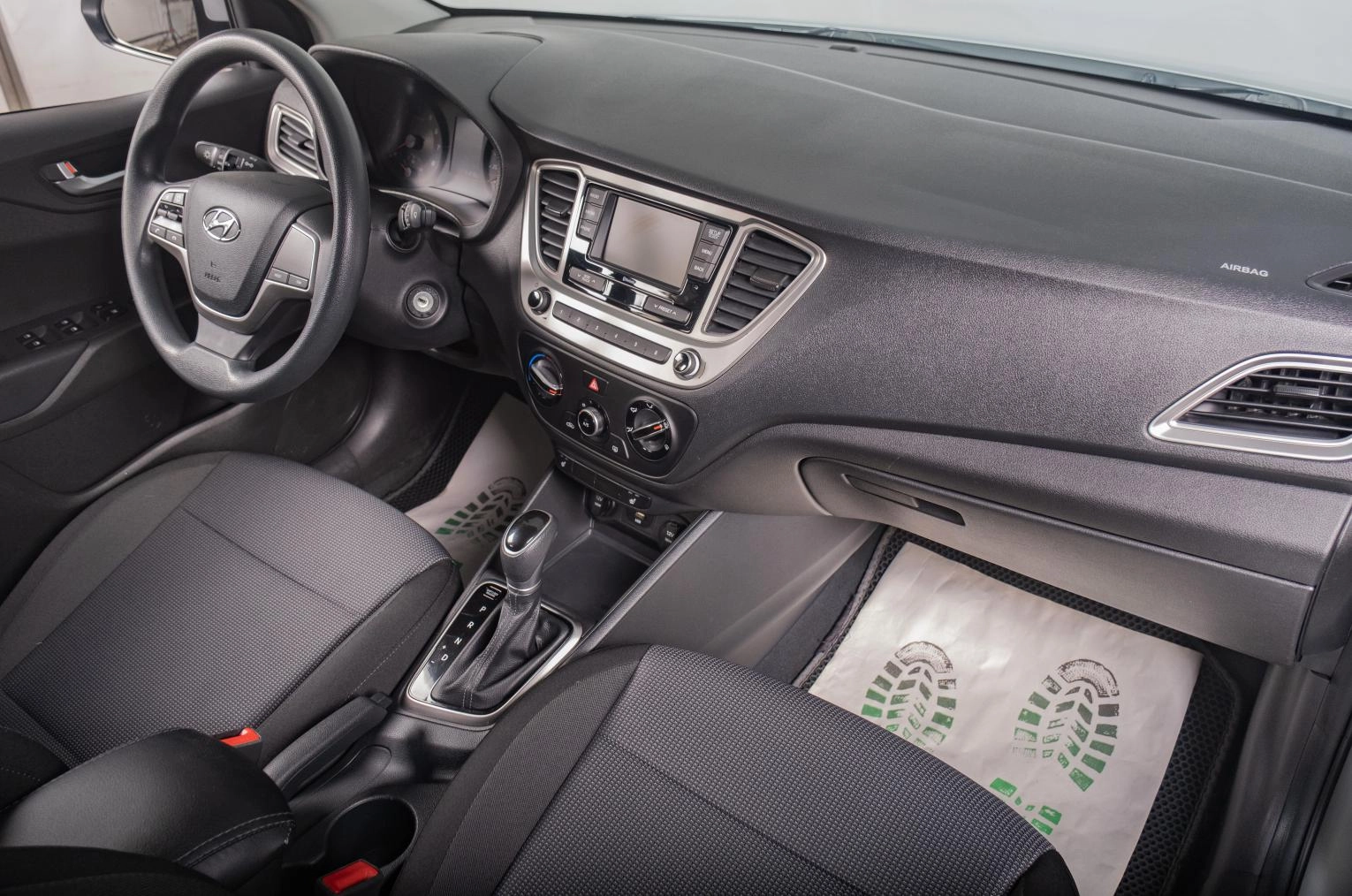 Hyundai Solaris 17 из 18