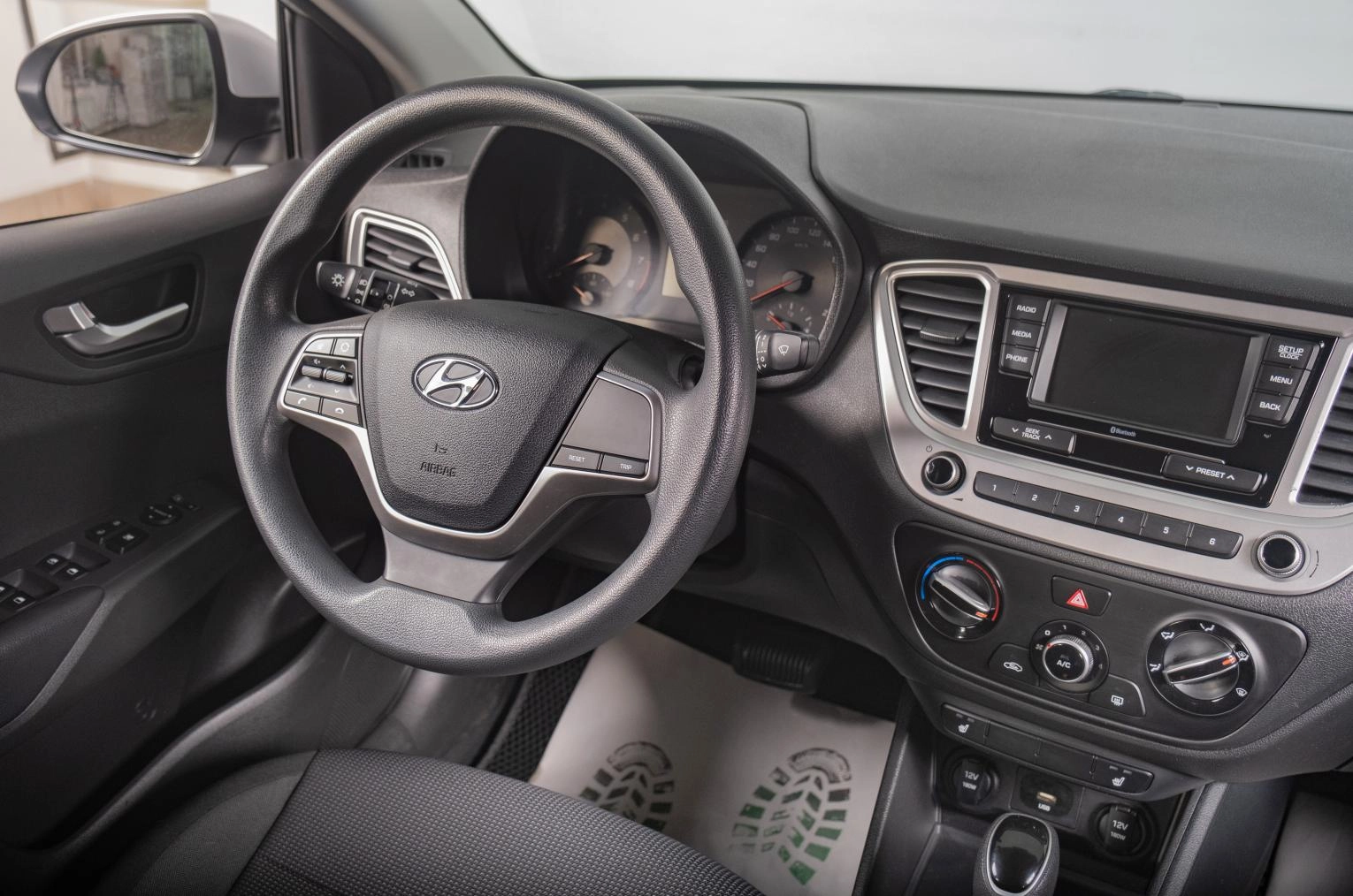 Hyundai Solaris 9 из 18