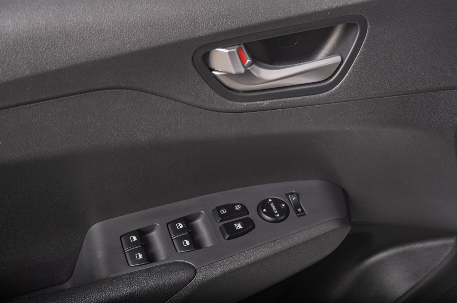 Hyundai Solaris 8 из 18
