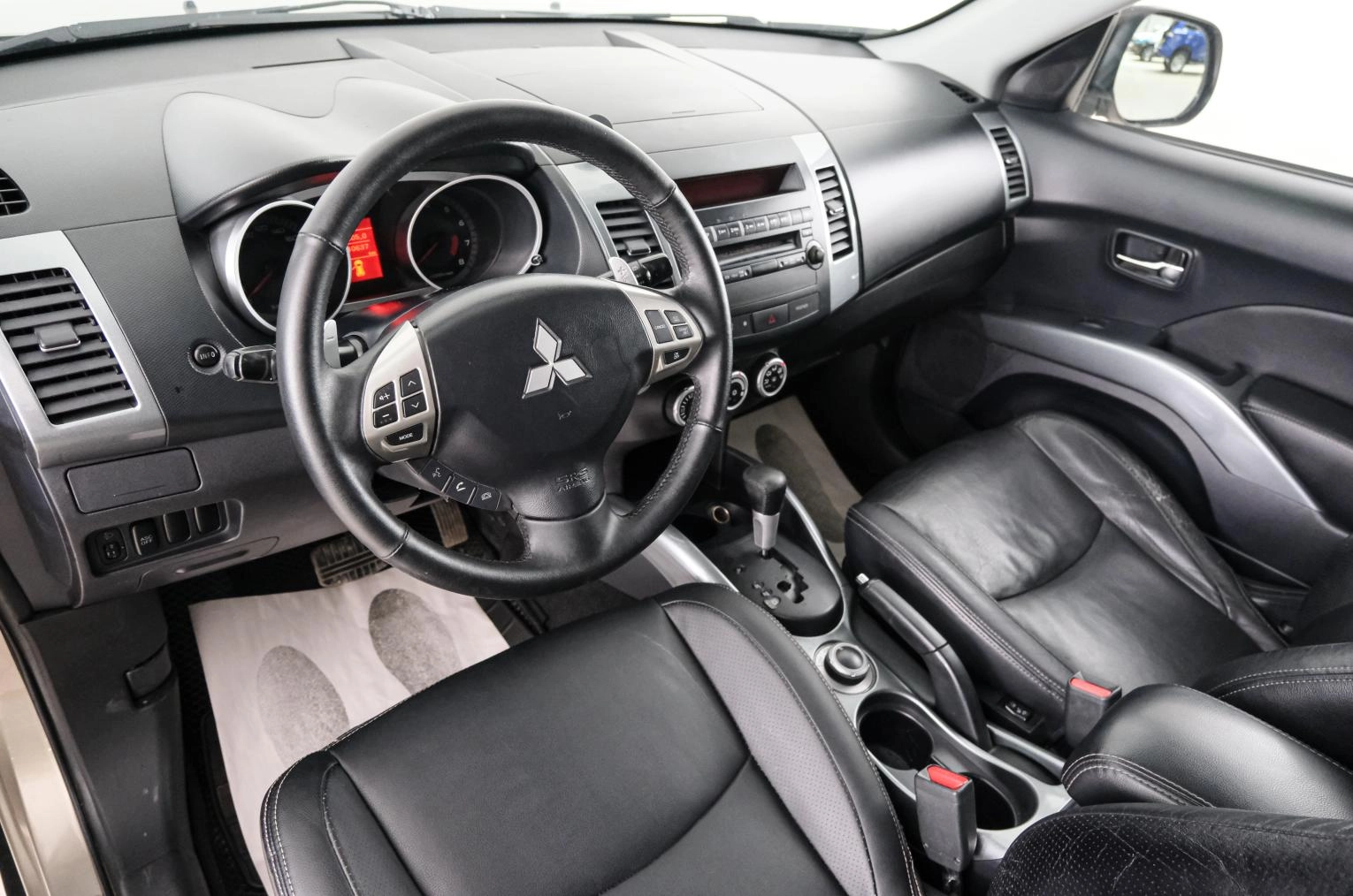 Mitsubishi Outlander 8 из 23