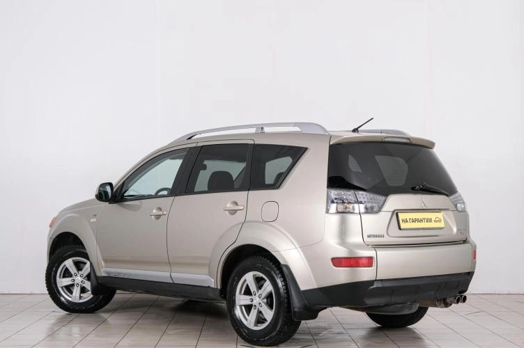Mitsubishi Outlander 4 из 6