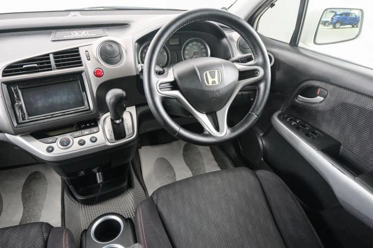 Honda Stream 9 из 22