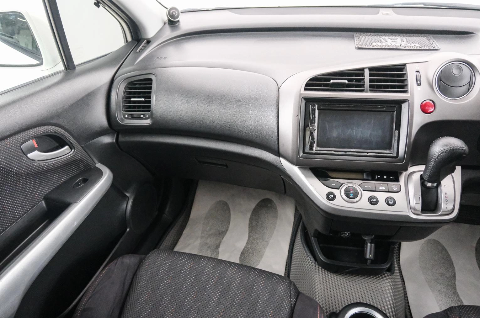 Honda Stream 11 из 22