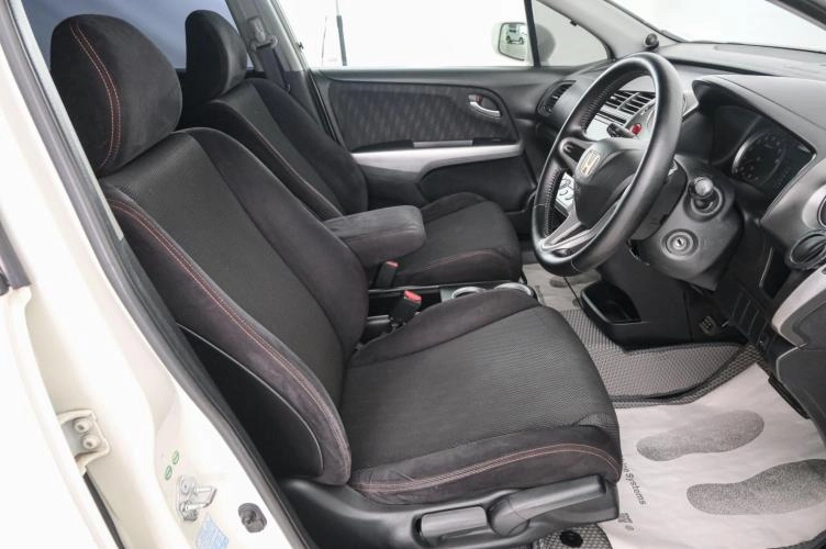 Honda Stream 7 из 22