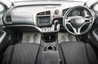 Honda Stream 10 из 22