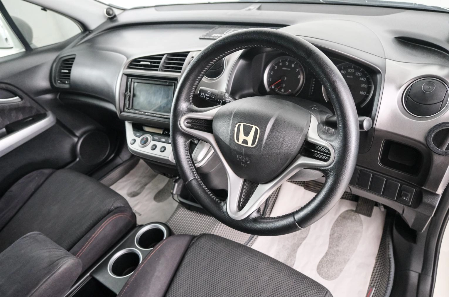 Honda Stream 8 из 22