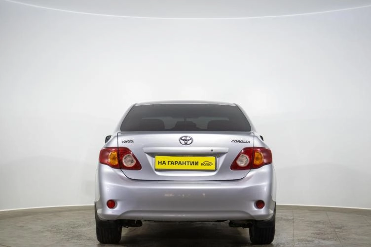 Toyota Corolla 5 из 6