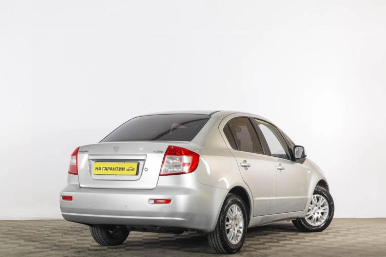 Suzuki SX4 6 из 6
