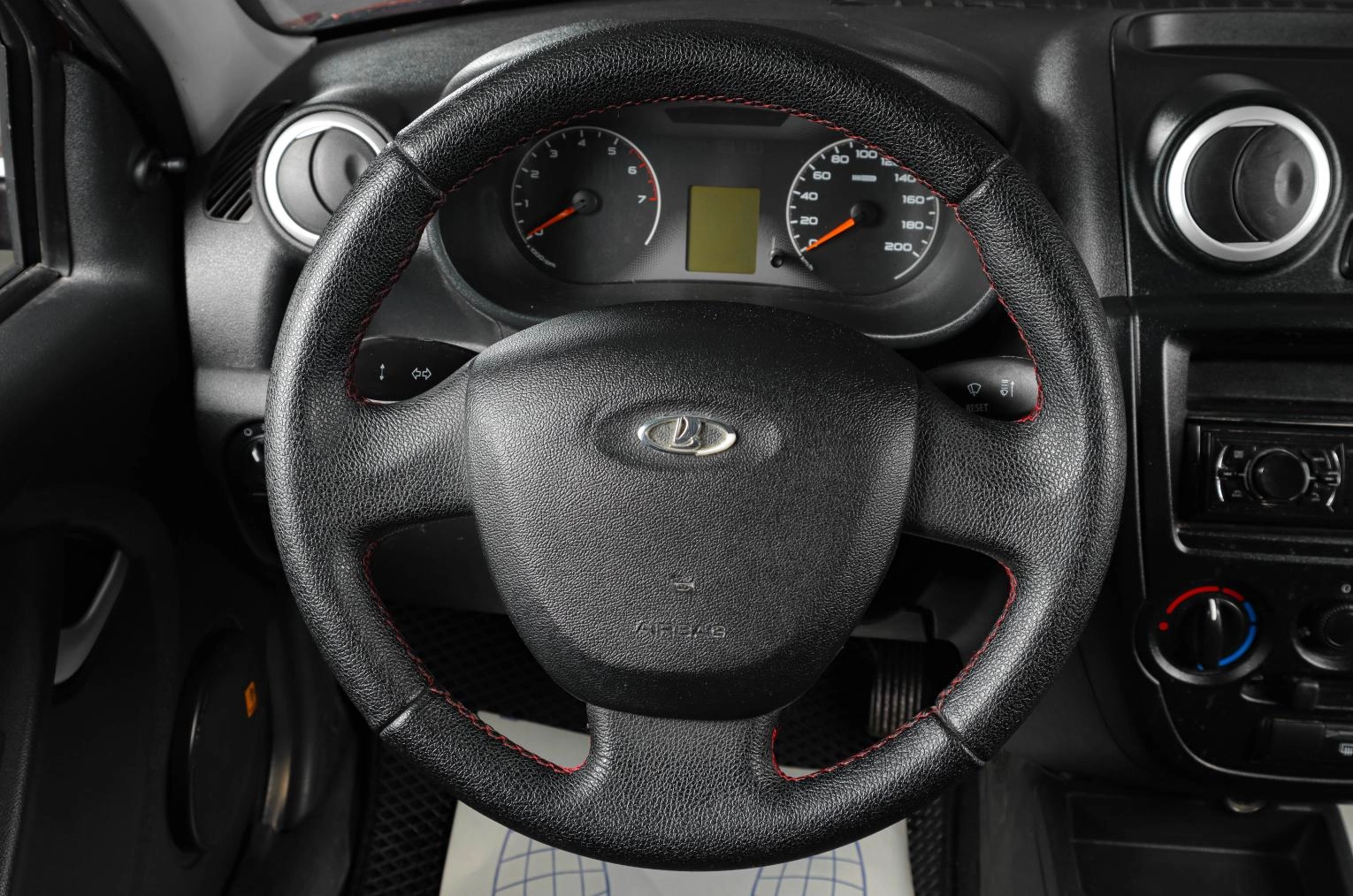 ВАЗ (LADA) Granta 13 из 15