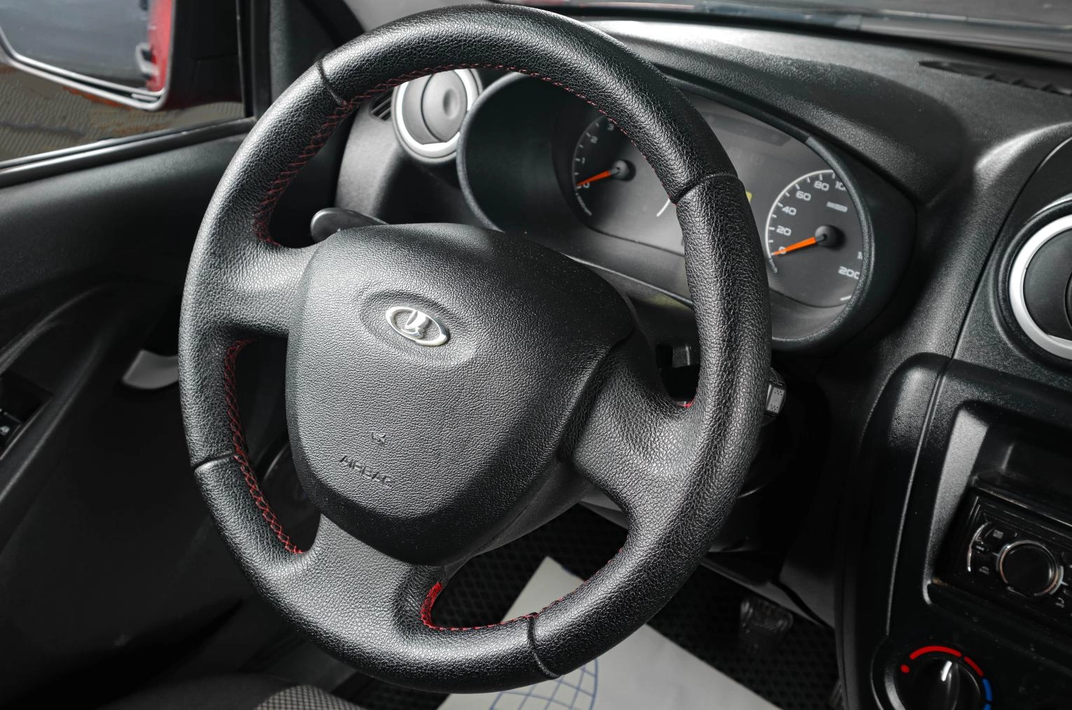 ВАЗ (LADA) Granta 11 из 15
