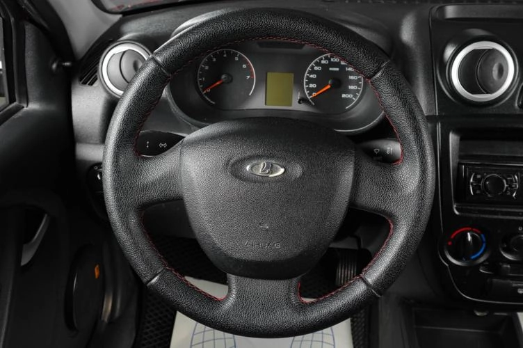 ВАЗ (LADA) Granta 13 из 15