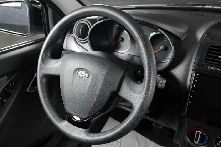 ВАЗ (LADA) Granta Cross 11 из 17