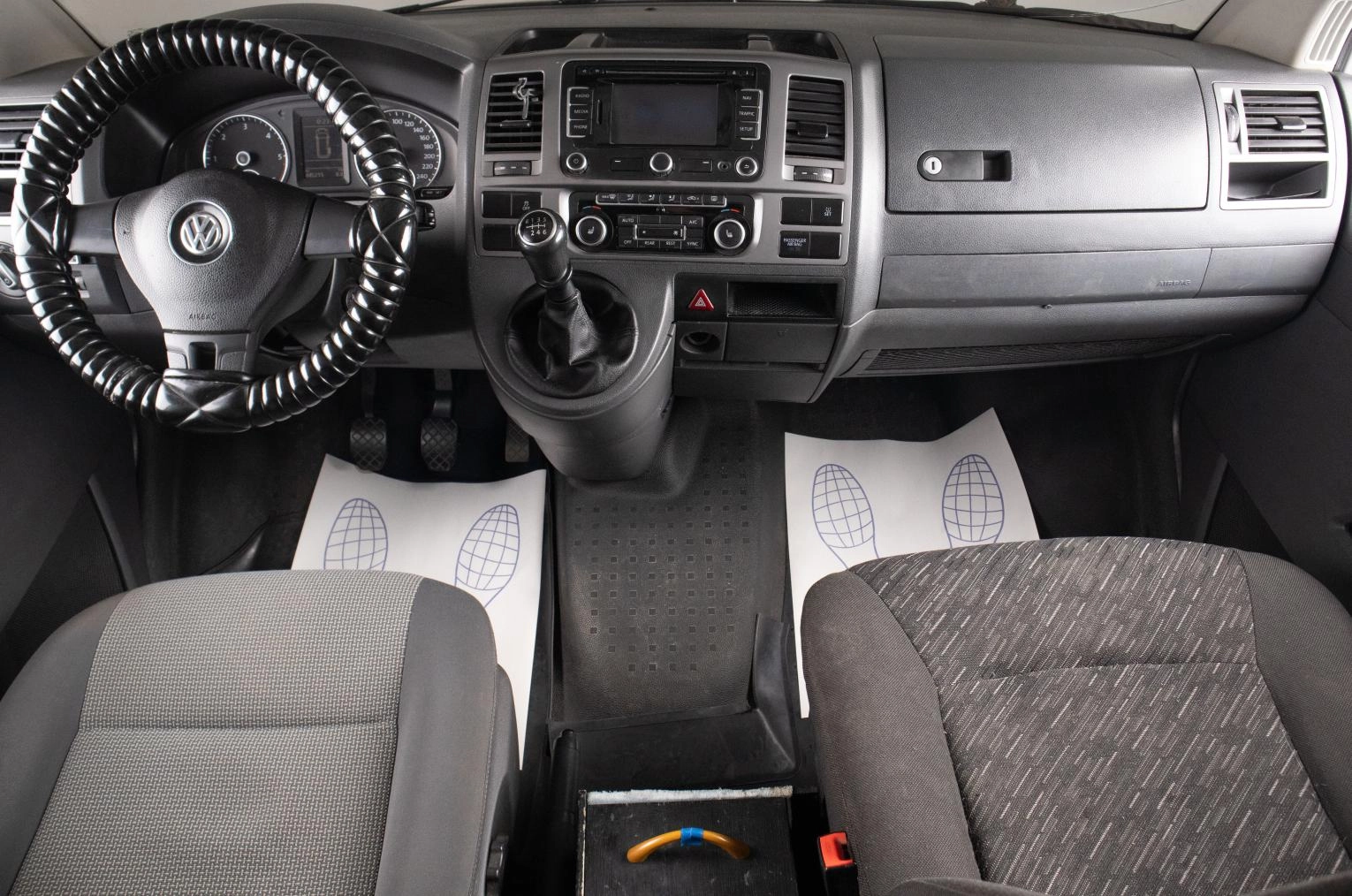 Volkswagen Caravelle 7 из 16