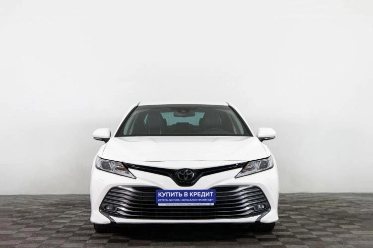 Toyota Camry 2 из 6