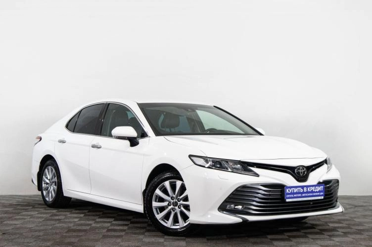 Toyota Camry 1 из 6