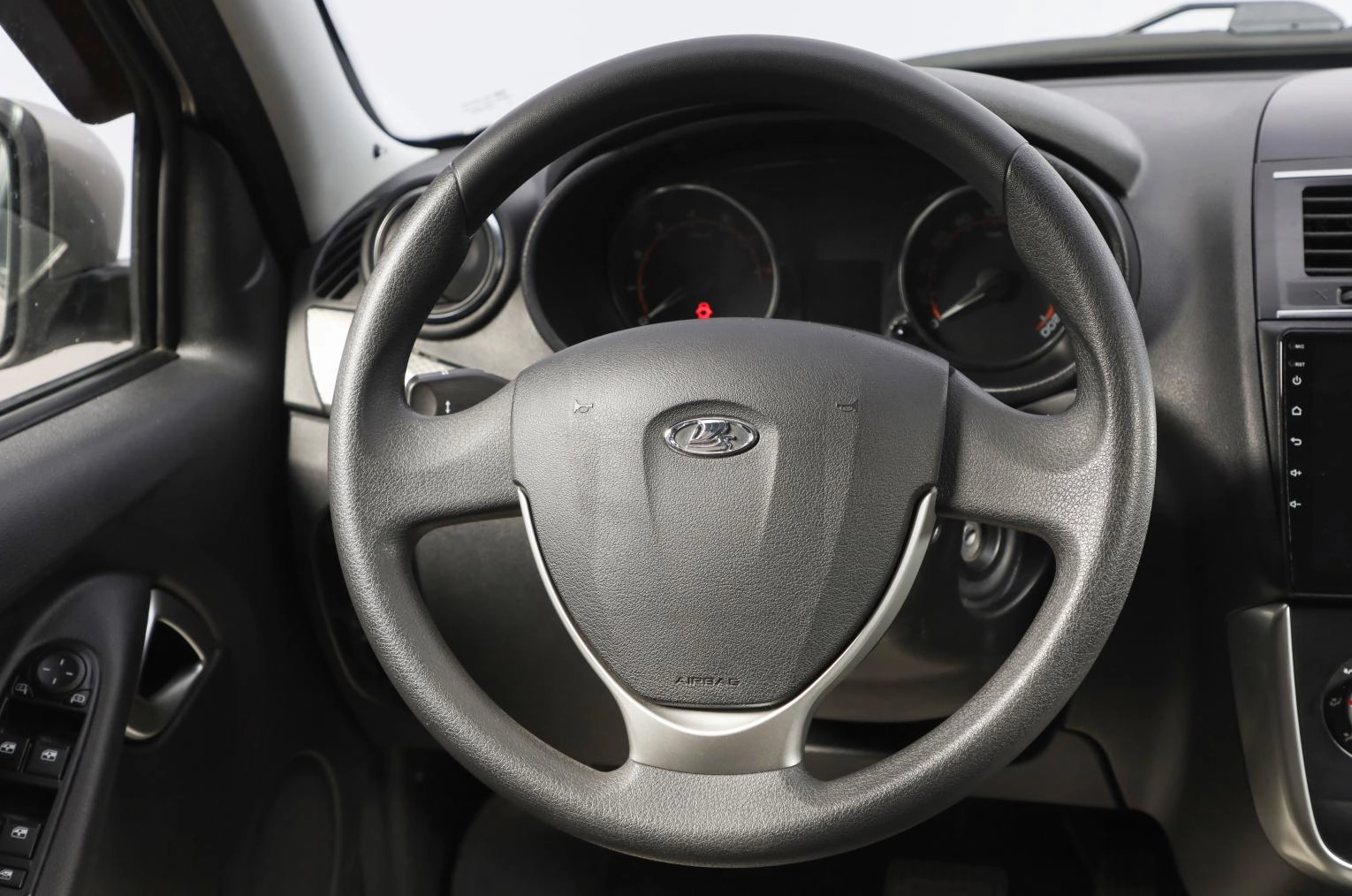 ВАЗ (LADA) Granta 11 из 16