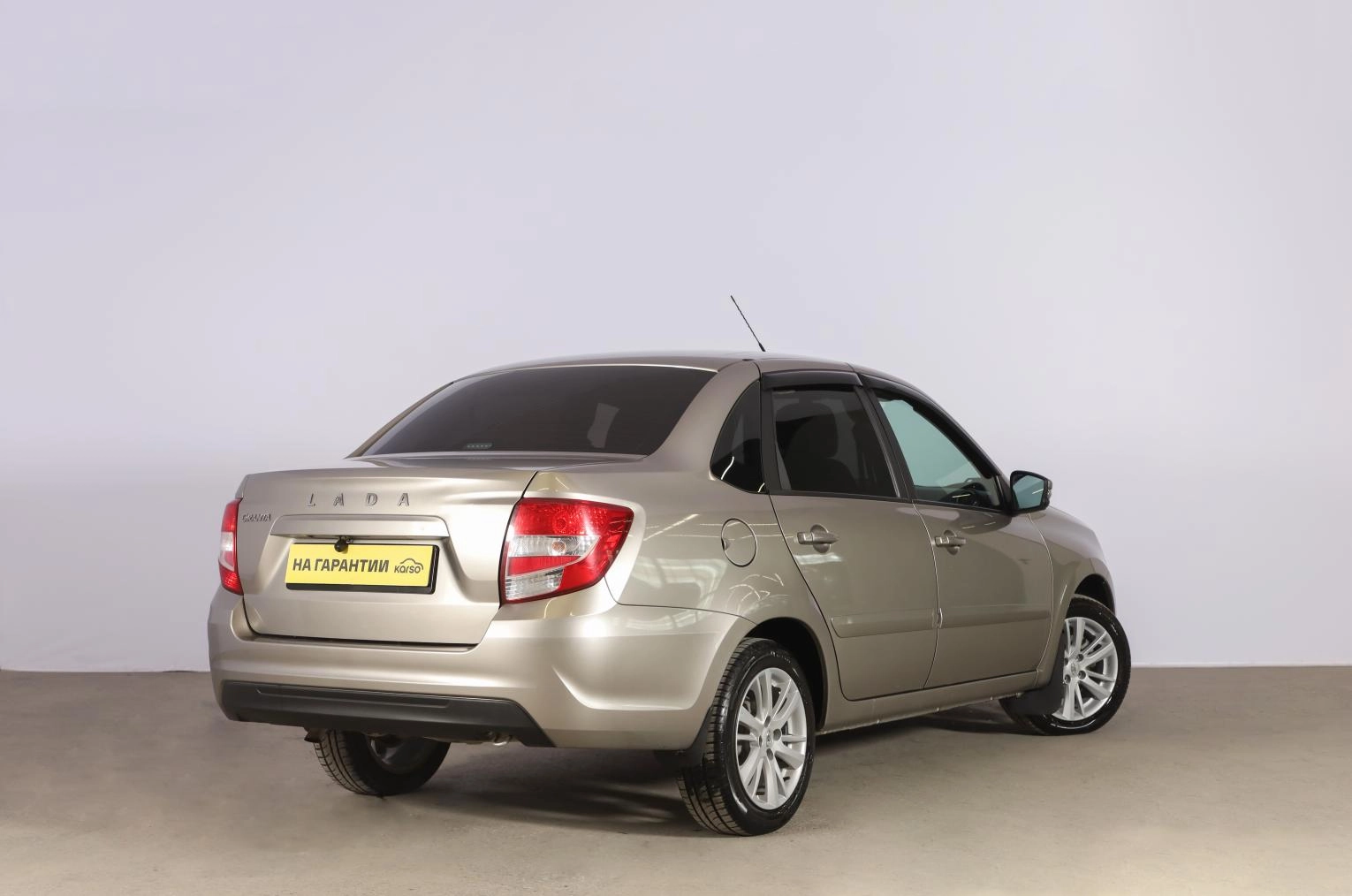 ВАЗ (LADA) Granta 4 из 16