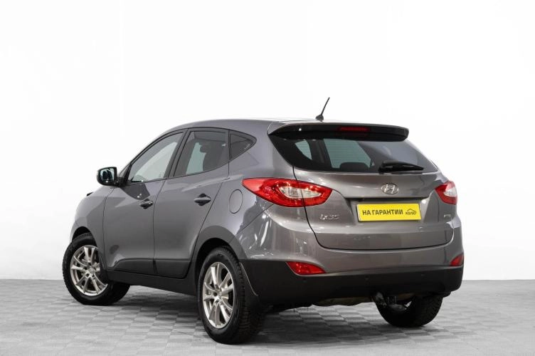 Hyundai ix35 6 из 6