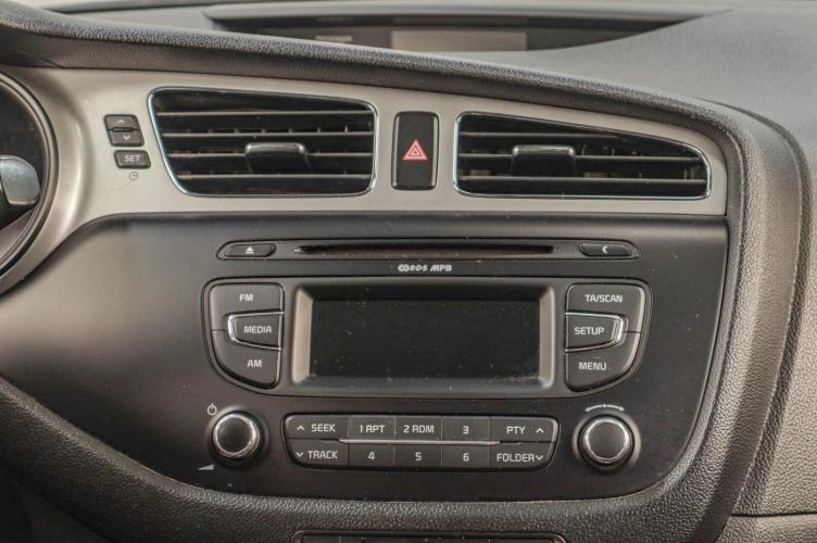 KIA cee'd 12 из 17