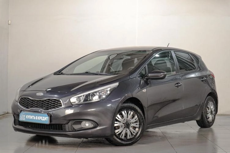 KIA cee'd 3 из 17