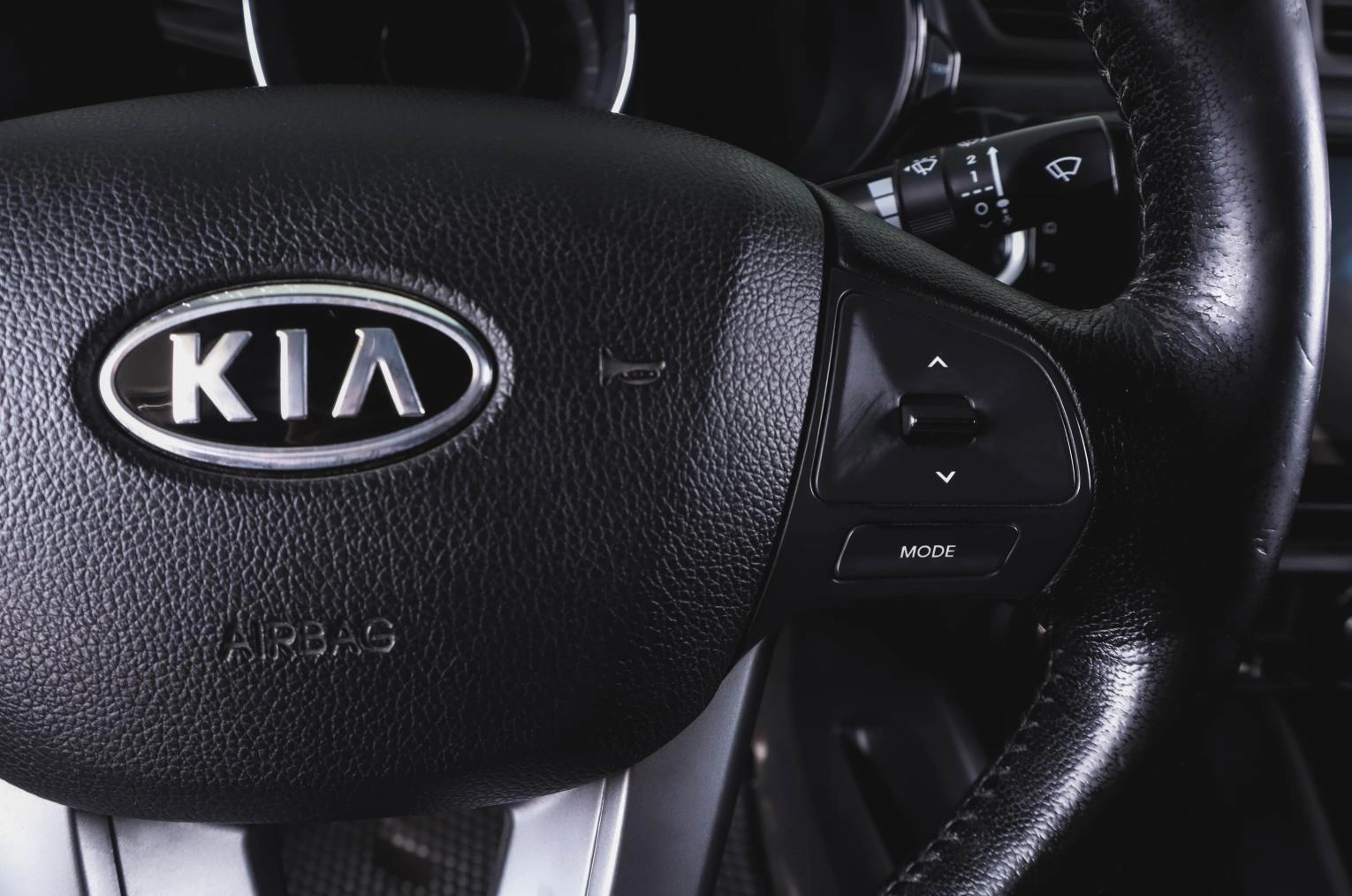 KIA Rio 17 из 23
