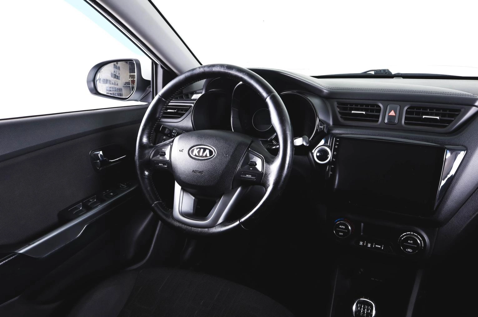 KIA Rio 12 из 23