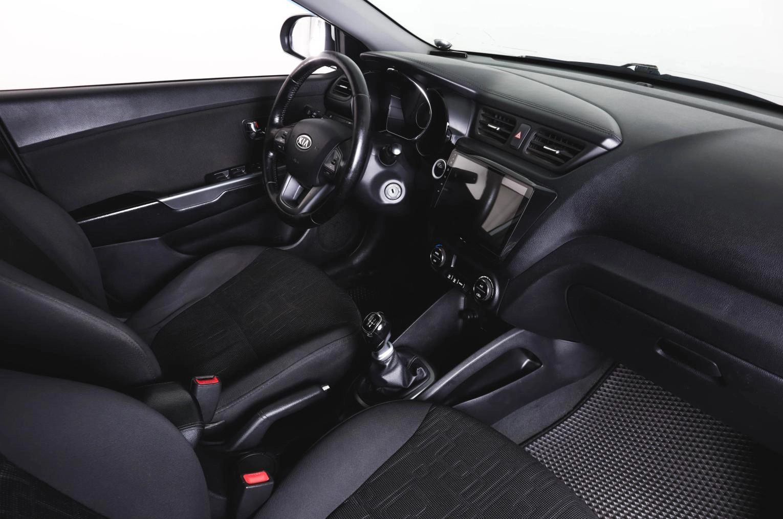 KIA Rio 11 из 23