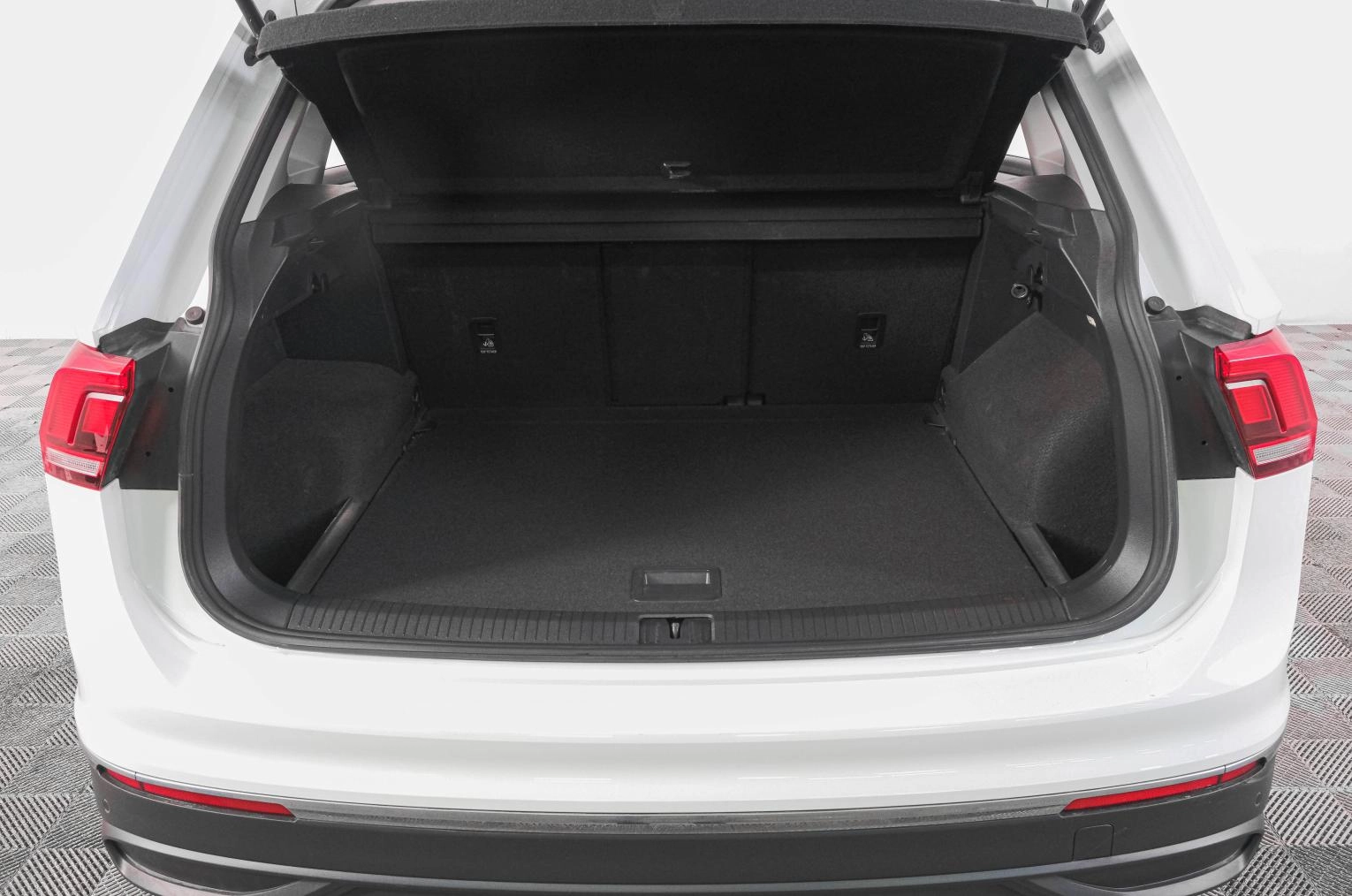 Volkswagen Tiguan 7 из 23