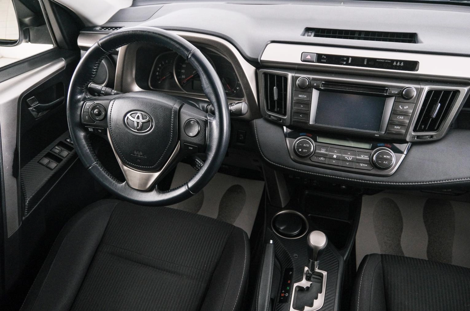 Toyota RAV4 9 из 21