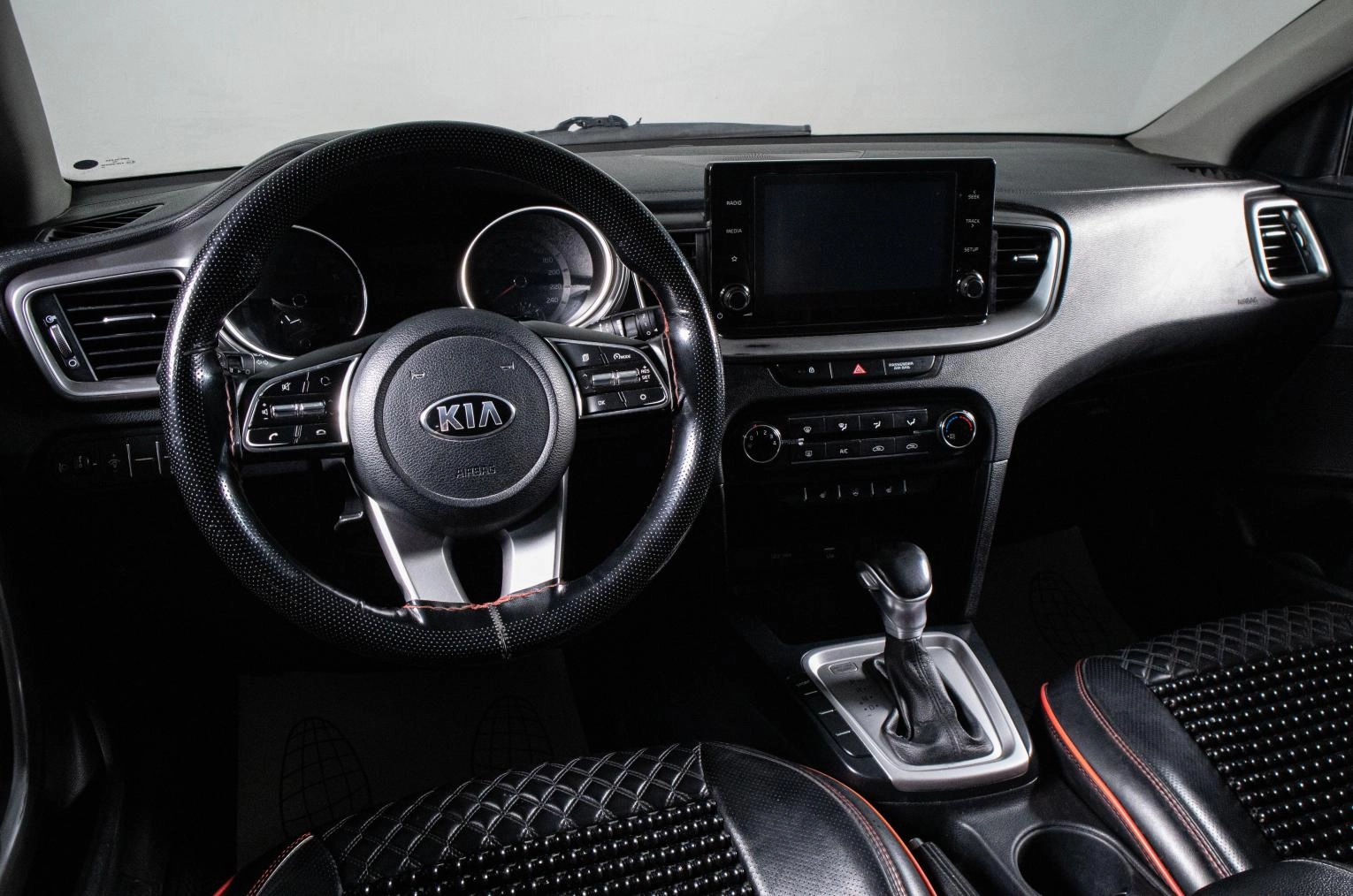 KIA cee'd 10 из 16