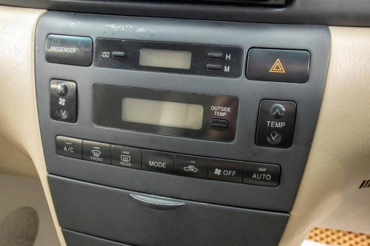 Toyota Corolla Runx 15 из 21